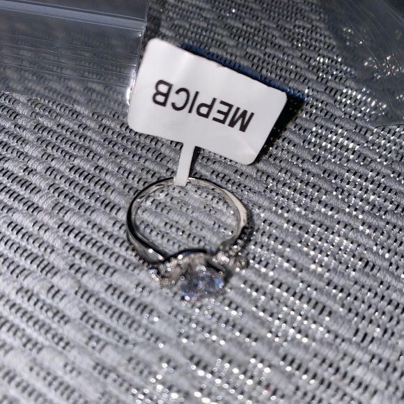 Charmed Aroma | Sterling Silver Size 8 Ring - Picture 6 of 9